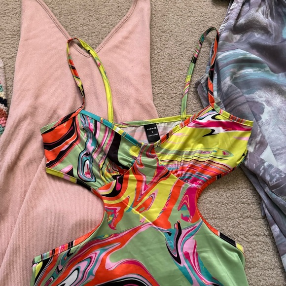 Bundle of XS/S Dresses - Picture 4 of 9